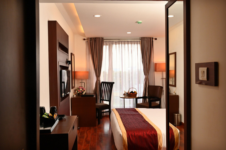 Bedroom 3, Raaj Bhaavan Clarks Inn Chennai, Kancheepuram