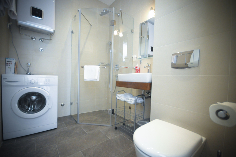 Bathroom 3, Blue coast Apartments