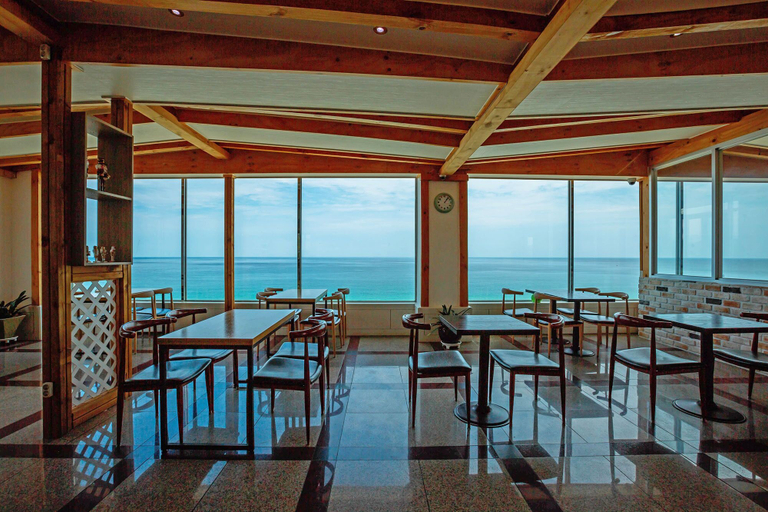 Food & Drinks 3, Yangyang Eight, Yangyang