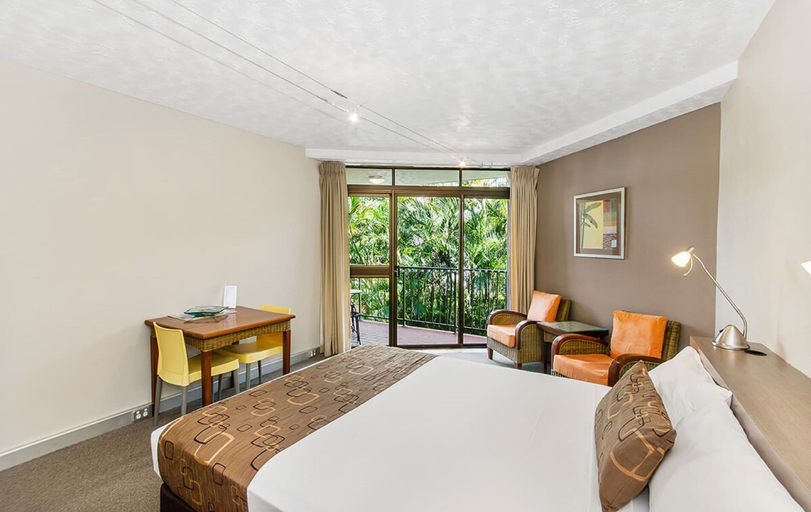 Bedroom 3, Waters Edge The Strand, North Ward-Castle Hill