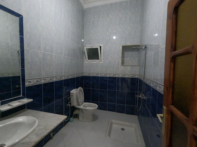 Bathroom 3, Residencia Anouar, Tétouan