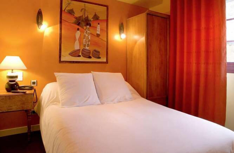 Bedroom 2, Hôtel de la Cognette, Indre