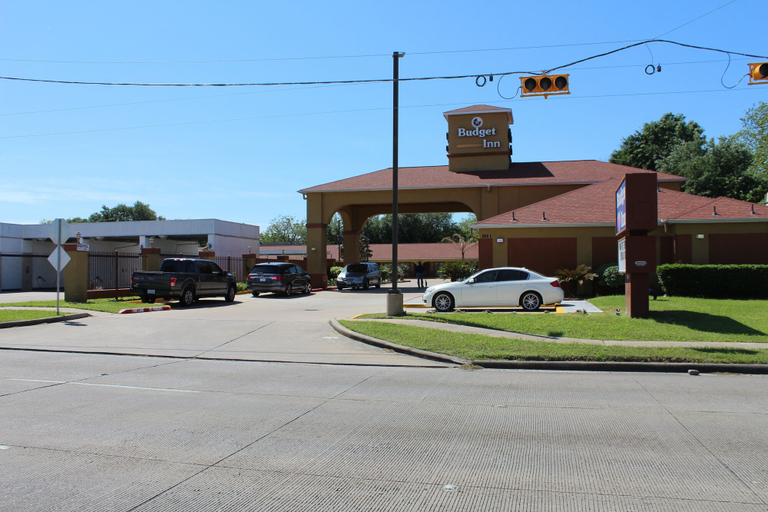 Exterior & Views 2, Budget Inn, Houston