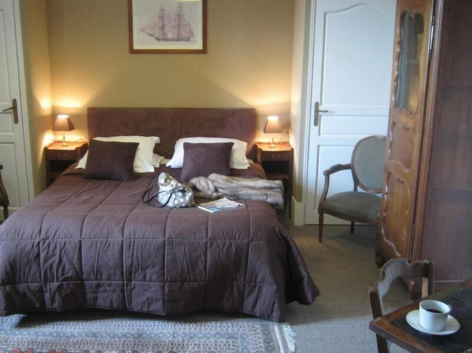 Bedroom 2, Manoir de la Baronnie, Ille-et-Vilaine