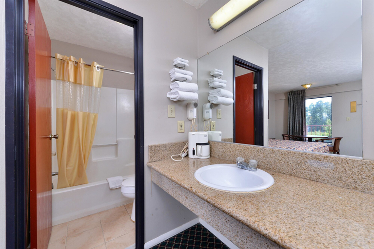 Bathroom 4, Americas Best Value Inn Augusta S, Richmond