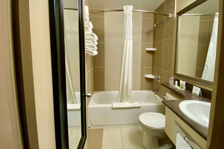 Bathroom 4, Ramada by Wyndham Whitecourt, Division No. 13