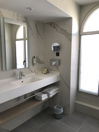 Bathroom 4, Best Western Plus Hotel du Pont Wilson, Rhône