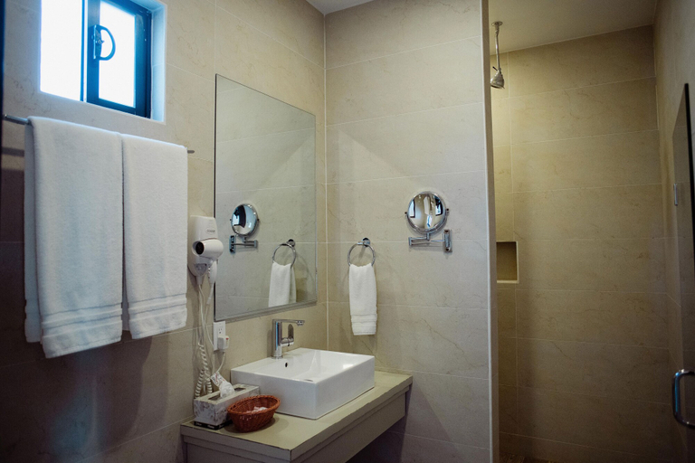 Bathroom 4, Entrevalle Hotel Boutique, Ensenada
