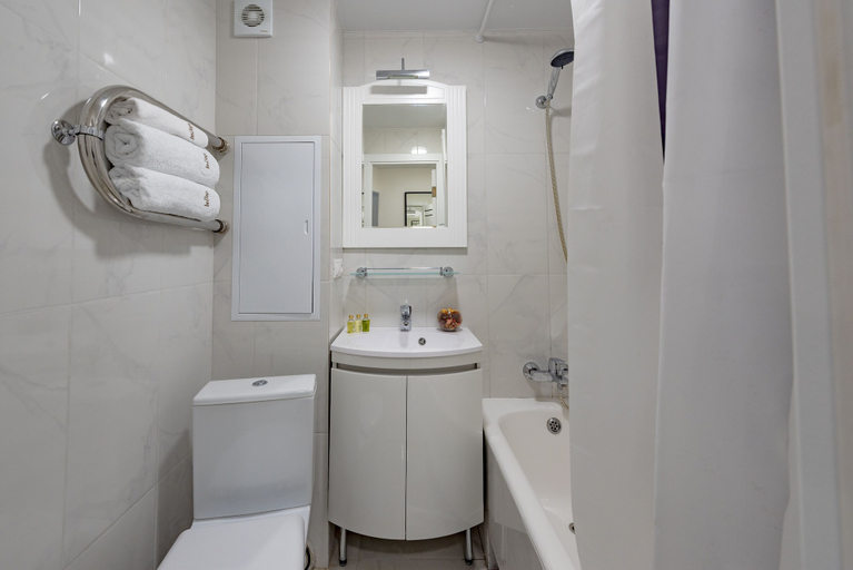 Bathroom, Inndays Apartment on Hersonskaya 19, South-Western