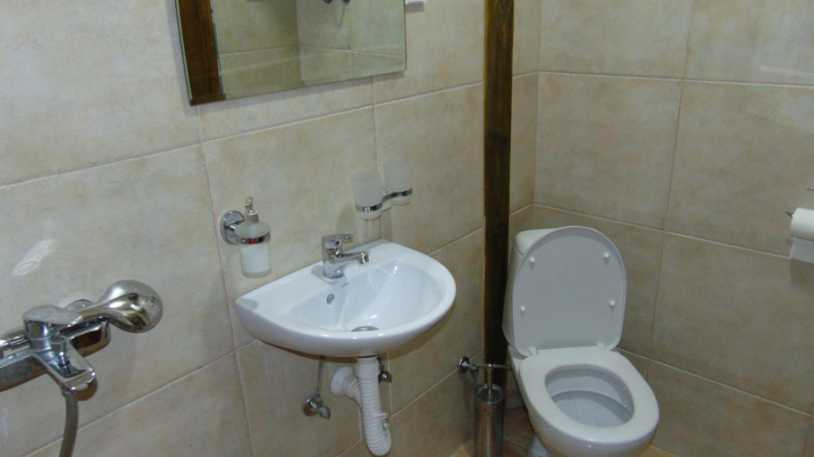Bathroom 4, Rooms Milin Lagum, Irig