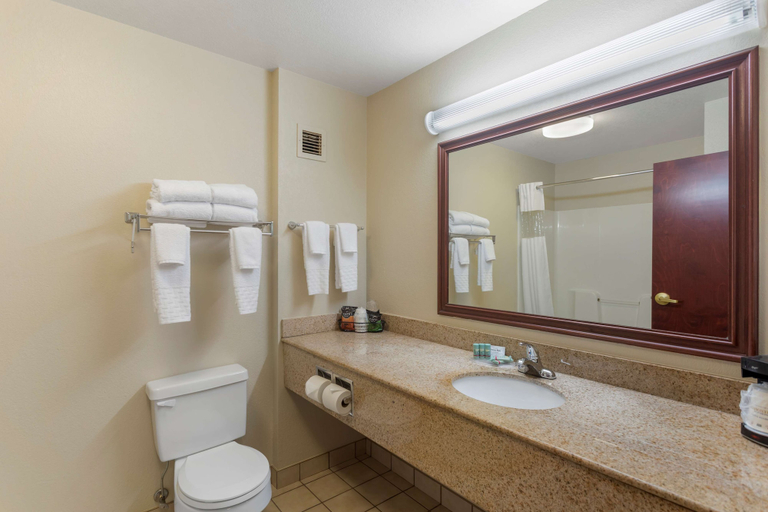 Bathroom 4, Best Western Lawrenceburg Inn, Anderson