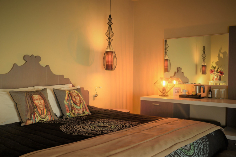 Bedroom 4, Congo Palace Hotel, Attica