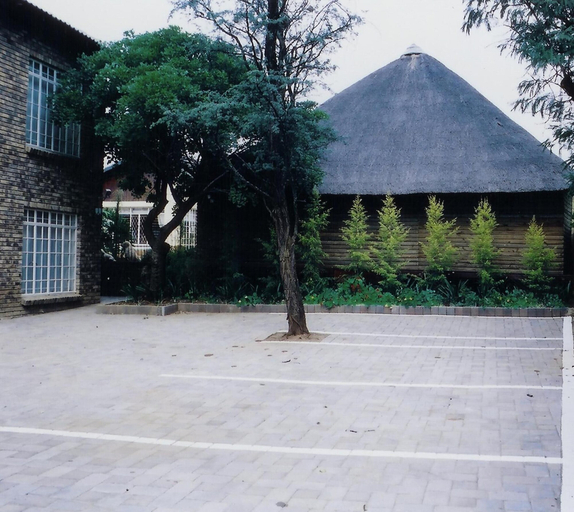 Exterior & Views 2, Falling Feather Inn, City of Tshwane