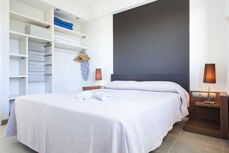 Bedroom 2, Apartaments Marfina, Barcelona