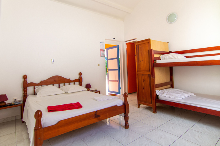 Bedroom 2, Au Jardin Debeauséjour, Capesterre-de-Marie-Galante