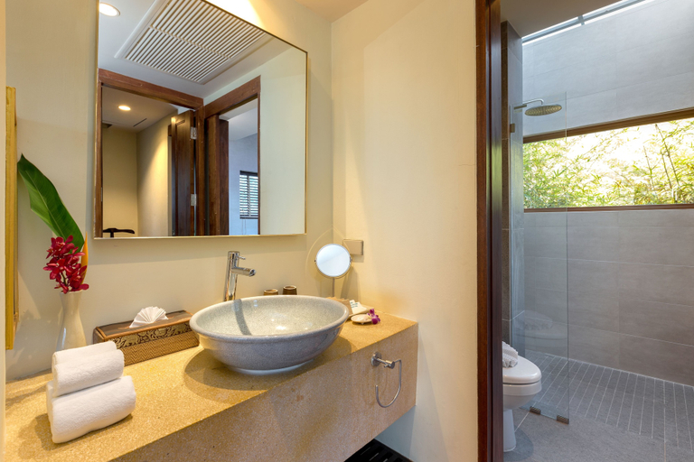 Bathroom 4, Khaolak Wanaburee Resort, Takua Pa