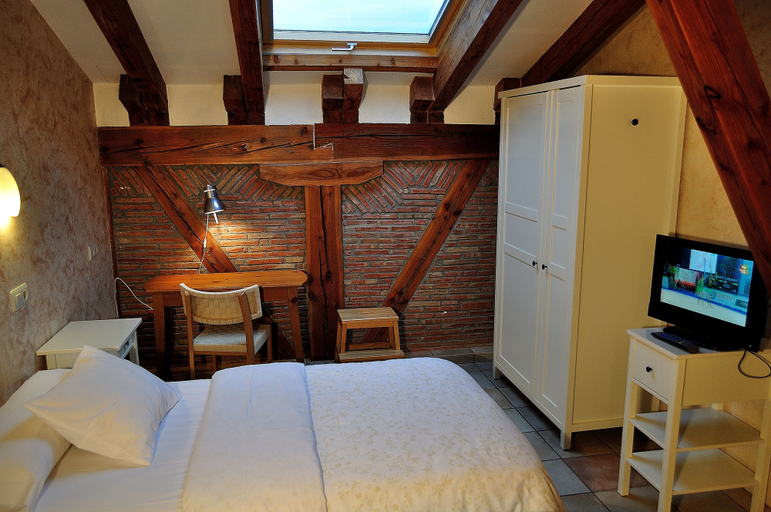 Bedroom 2, Agroturismo Iabiti-Aurrekoa, Vizcaya