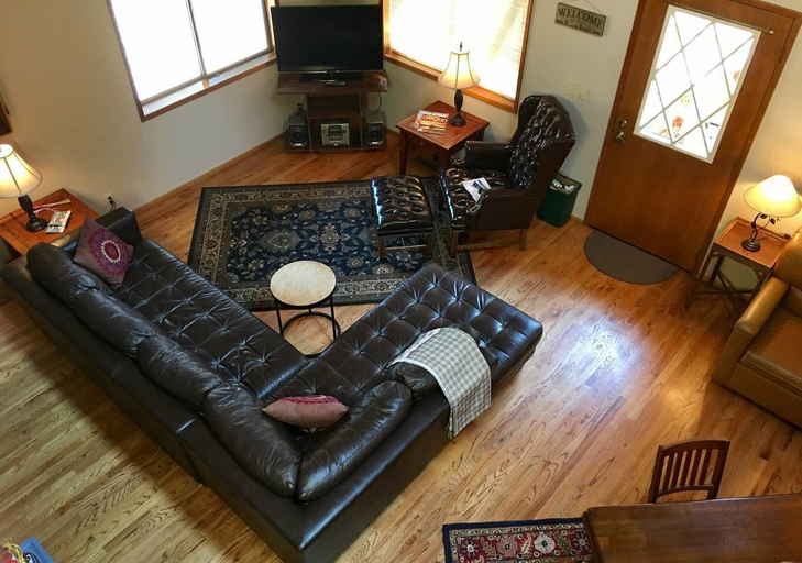 Others 4, Whispering Pines Cabin Retreat, Jackson