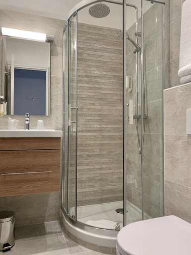 Bathroom 4, Hôtel Select, Alpes-Maritimes
