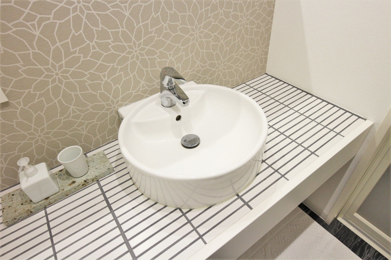 Bathroom, SEKAI HOTEL Mangetsu, Osaka