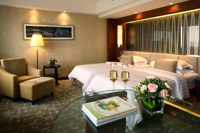 Bedroom 3, Beijing International Hotel, Beijing