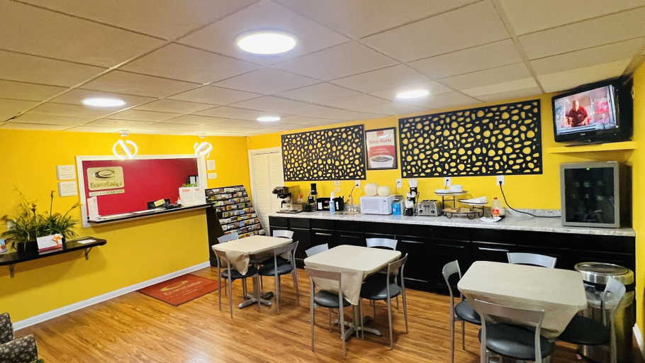 Food & Drinks 5, Econo Lodge Fort Knox, Hardin