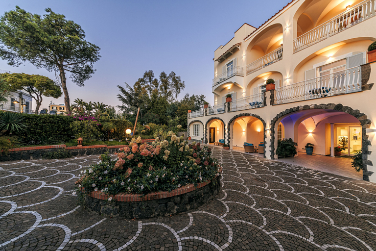 Exterior & Views 2, Hotel Regina Palace Terme, Napoli