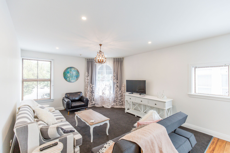 Others 5, Provincial Apartment 2, Nelson