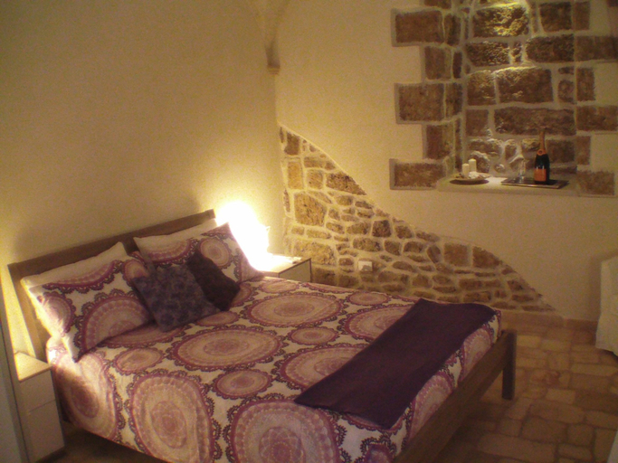 Bedroom 3, B&B La Grotta, Brindisi