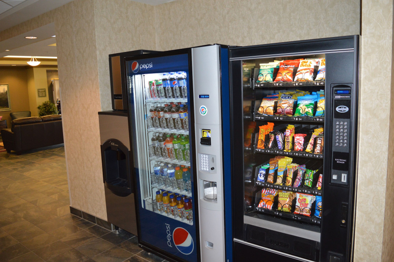 Food & Drinks 5, Redwood Inn & Suites - Grande Prairie, Division No. 19