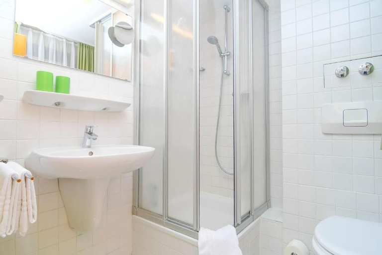 Bathroom 5, Gästehaus Engelgasse, Erlangen-Höchstadt