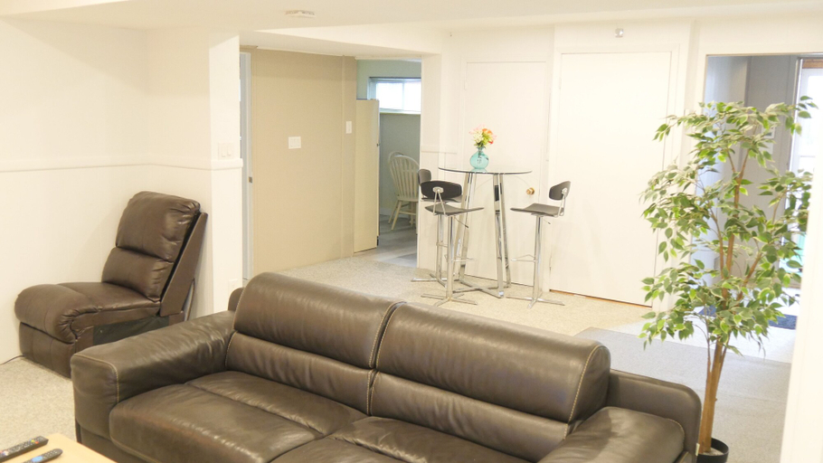 Others 4, Applewood Hills Apartment, Peel