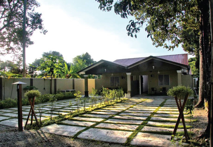 Exterior & Views 2, The Retreat Homestay, Batang Padang