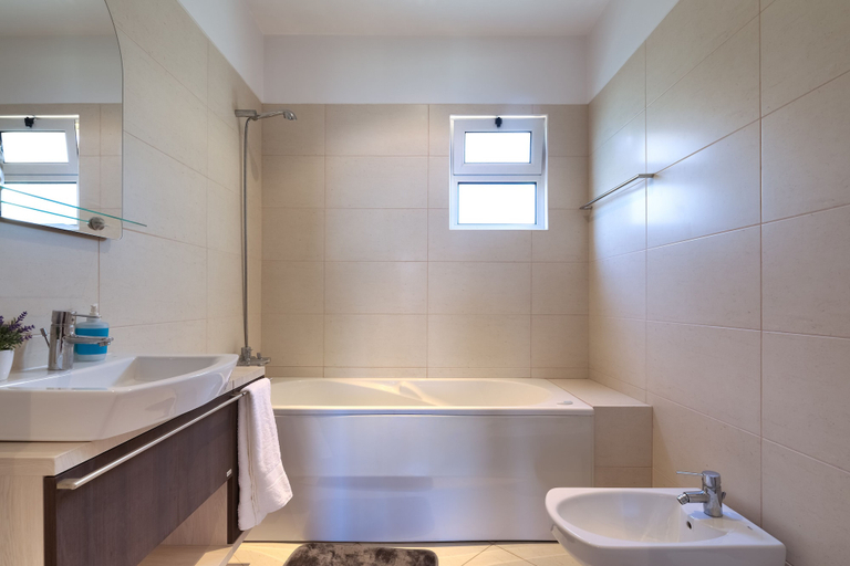 Bathroom 4, Villa Araújo da Costa, Santa Cruz