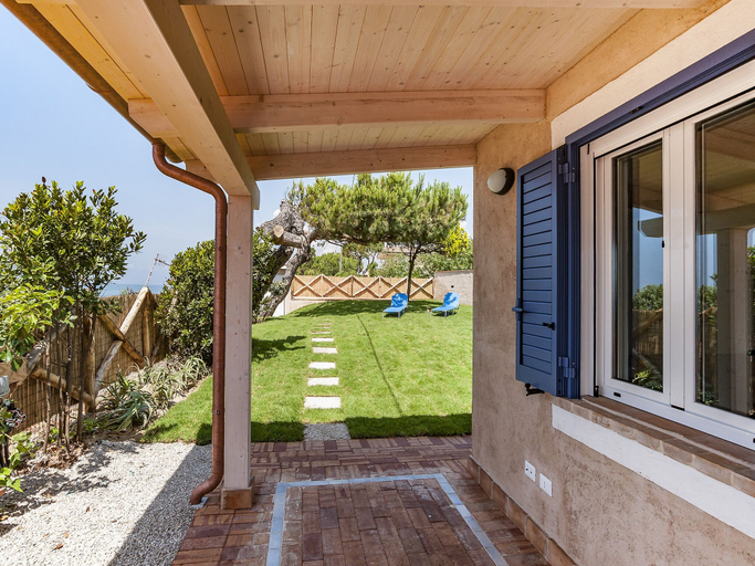 Terrace/patio 4, Casa Vacanza Maresol6, Latina