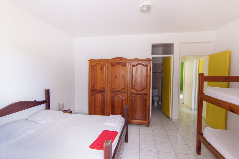 Bedroom 2, Au Jardin Debeauséjour, Capesterre-de-Marie-Galante