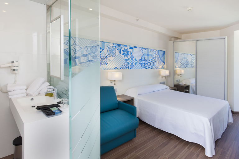 Bedroom 4, Port Benidorm Hotel & Spa – 4**** Superior, Alicante