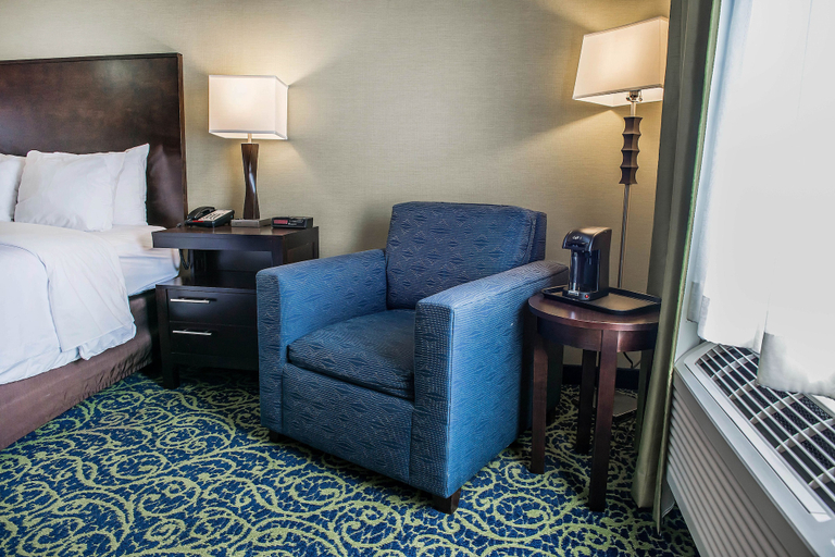 Bedroom 3, Comfort Inn & Suites Butler, Butler