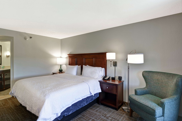 Bedroom 3, Hampton Inn Birmingham/Mountain Brook, Jefferson