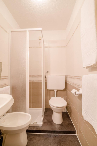 Bathroom 4, Albergo Genzianella, Belluno