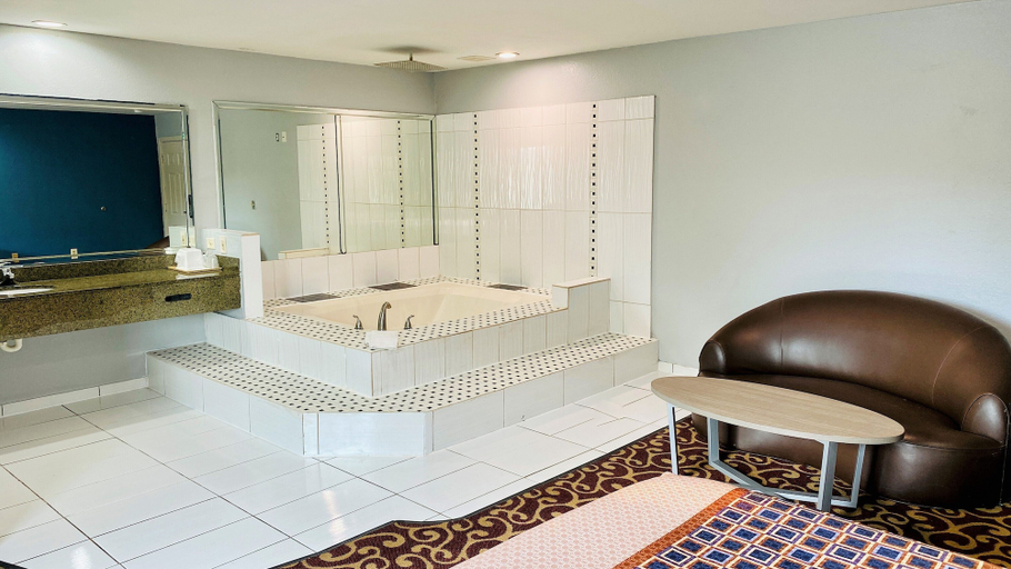 Bathroom 4, Home Place Inn & Suites, Houston