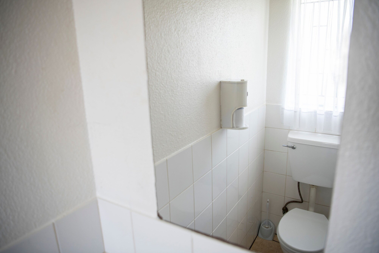 Bathroom 5, Ecomotel O.R Tambo Intl, Ekurhuleni