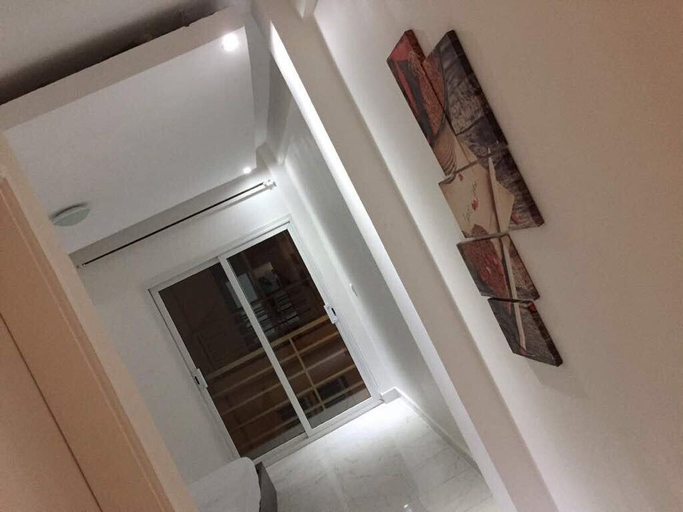 Others 4, Residence Pa omar, Dakar