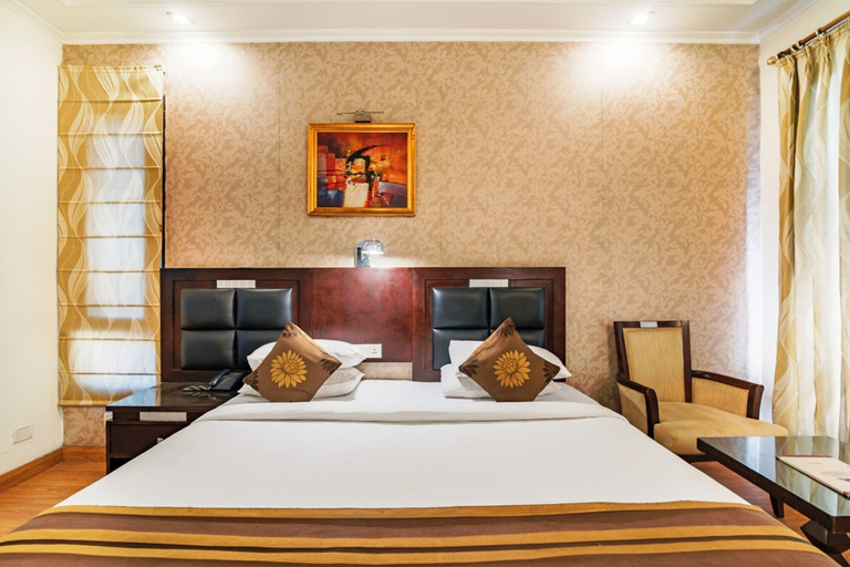 Bedroom 2, Royal Residence On MG Road, Gurgaon