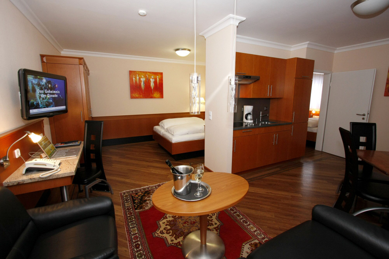 Bedroom 2, Apartment Hotel Kral, Erlangen