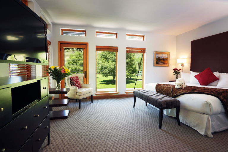 Bedroom 2, White Buffalo Club, Teton