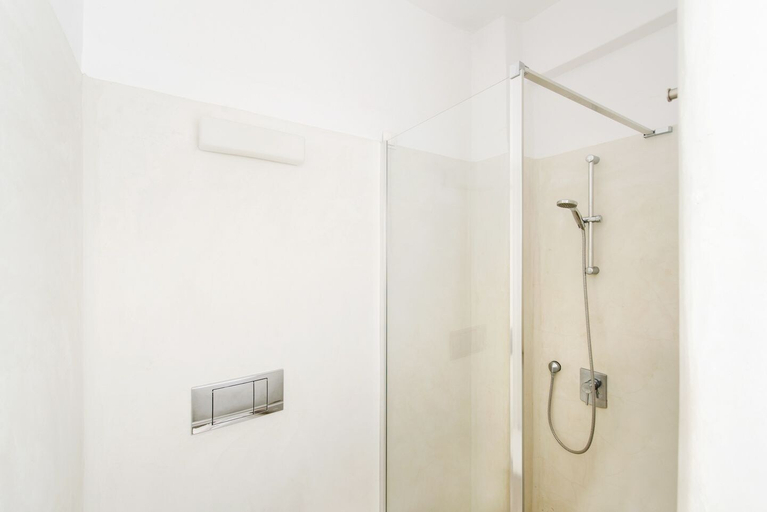 Bathroom 5, Hotel 28, South Aegean