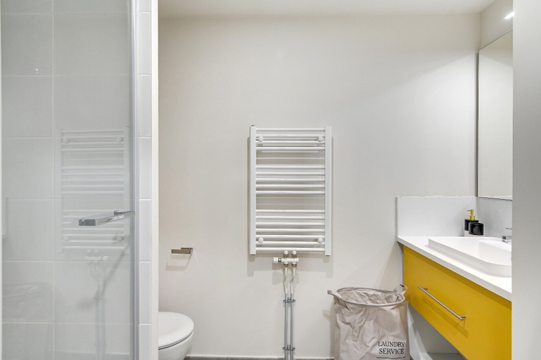 Bathroom 5, All Suites Appart Hôtel | Dunkerque Centre, Nord