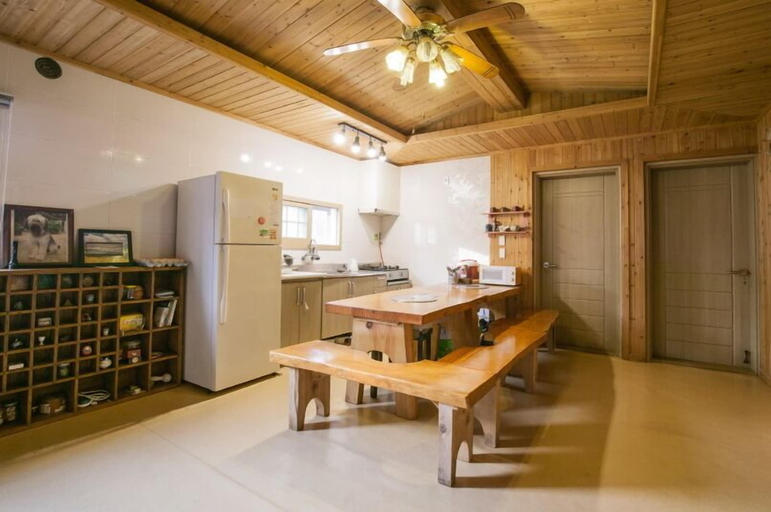 Others 5, Ssaris Pension, Jeju