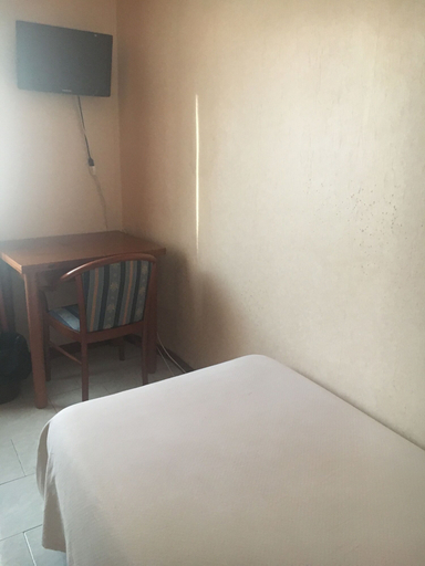 Bedroom 3, Hotel Astor Piacenza, Piacenza